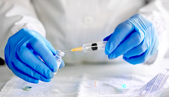 Vắc xin COVID-19 cung cấp khả năng bảo vệ cho những người bị nhiễm bệnh trước đó