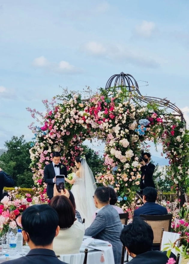 Đám cưới thể kỷ của Hyun Bin và Son Ye Jin tạo nên hiệu ứng truyền thông lớn trong ngày 31/3.
