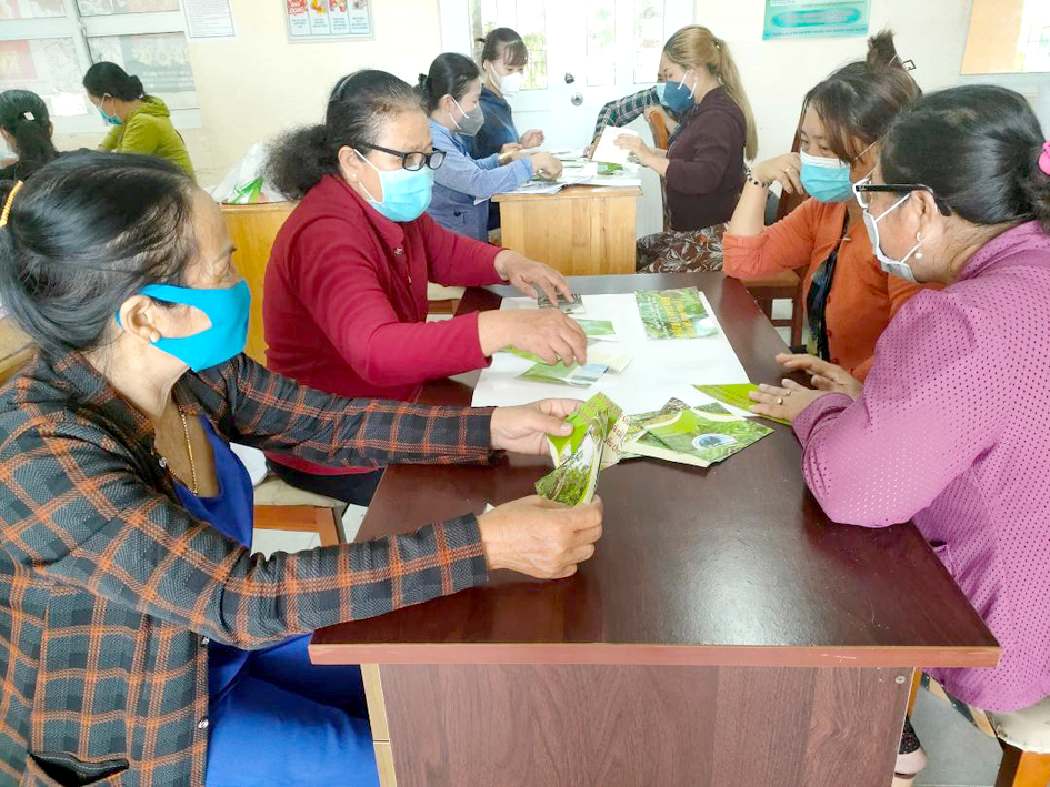 Câu lạc bộ Phụ nữ với biến đổi khí hậu xã Tam Thôn Hiệp, H.Cần Giờ tập huấn kỹ năng truyền thông về ô nhiễm tiếng ồn và ô nhiễm ánh sáng