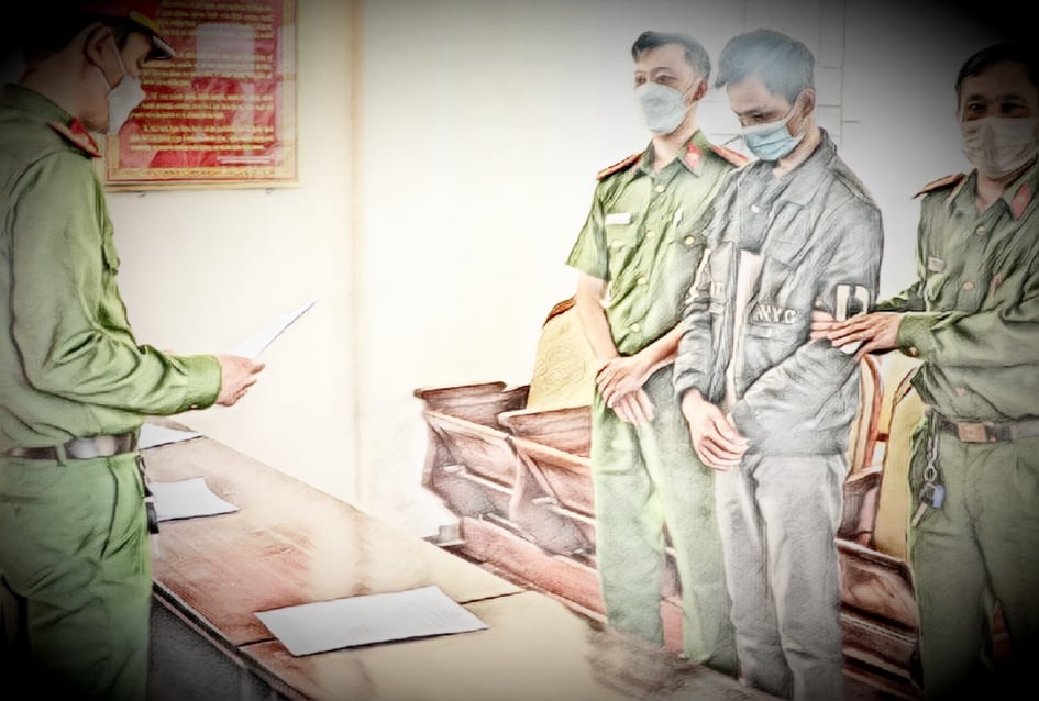 Cơ quan công an đọc quyết định khởi tố Phạm Văn Tuấn