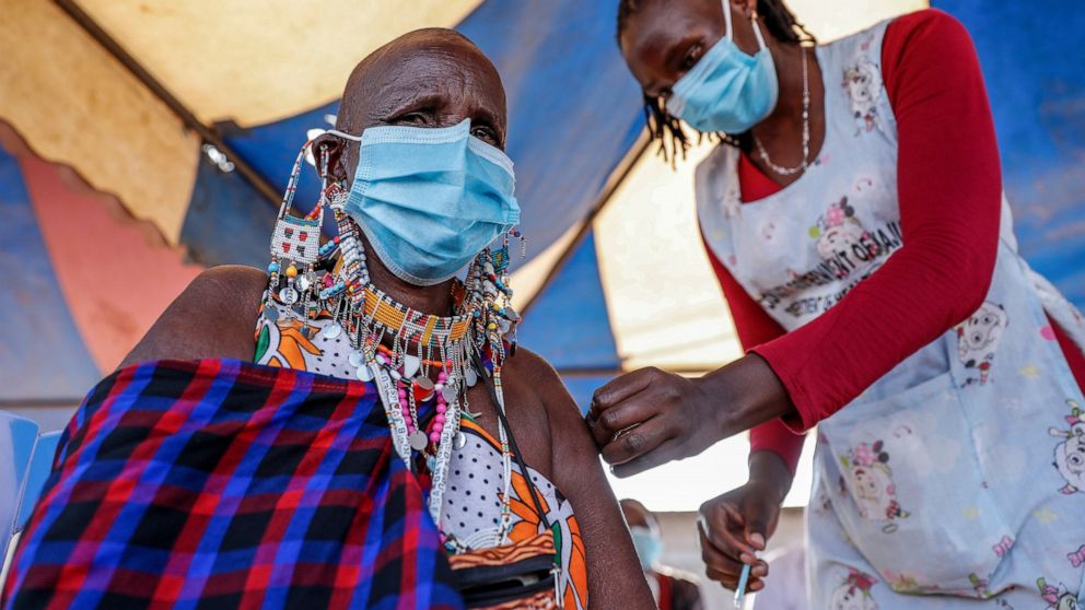 WHO ước tính rằng có tới 65% người dân ở châu Phi đã bị nhiễm SARS-CoV-2.