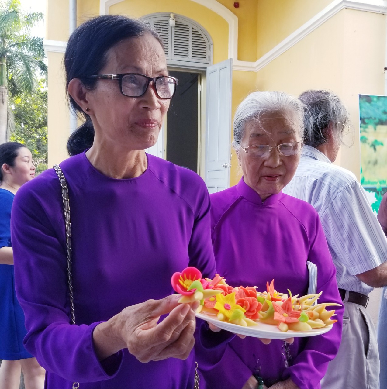 Nghệ nhân xứ Huế giới thiệu các món ăn nổi tiếng xứ Huế đến du khách