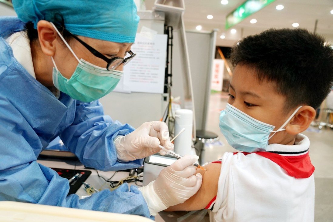 ông Tăng Chí Thượng lưu ý hiện nay bắt đầu có hiện tượng xuyên tạc về việc tiêm vắc xin cho trẻ.