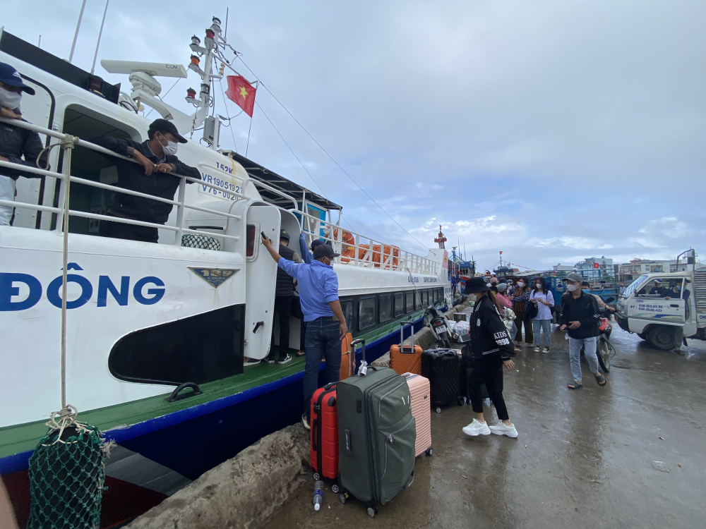 Hơn 2.000 du khách đã huỷ tour du lịch đến đảo Lý Sơn