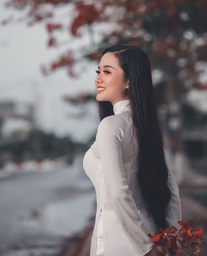 Đỗ Như Quỳnh là một trong những thí sinh của Hoa hậu Việt Nam 2020. Người đẹp sinh năm 1998, đến từ Bạc Liêu. Như Quỳnh được khen ngợi bởi vẻ ngoài ngọt ngào, dễ tạo thiện cảm. 