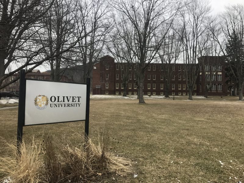 Bên trong khuôn viên được cho là thuộc đại học Olivet ở  Dover (New York, Mỹ) - Ảnh: Josh Keefe/Newsweek
