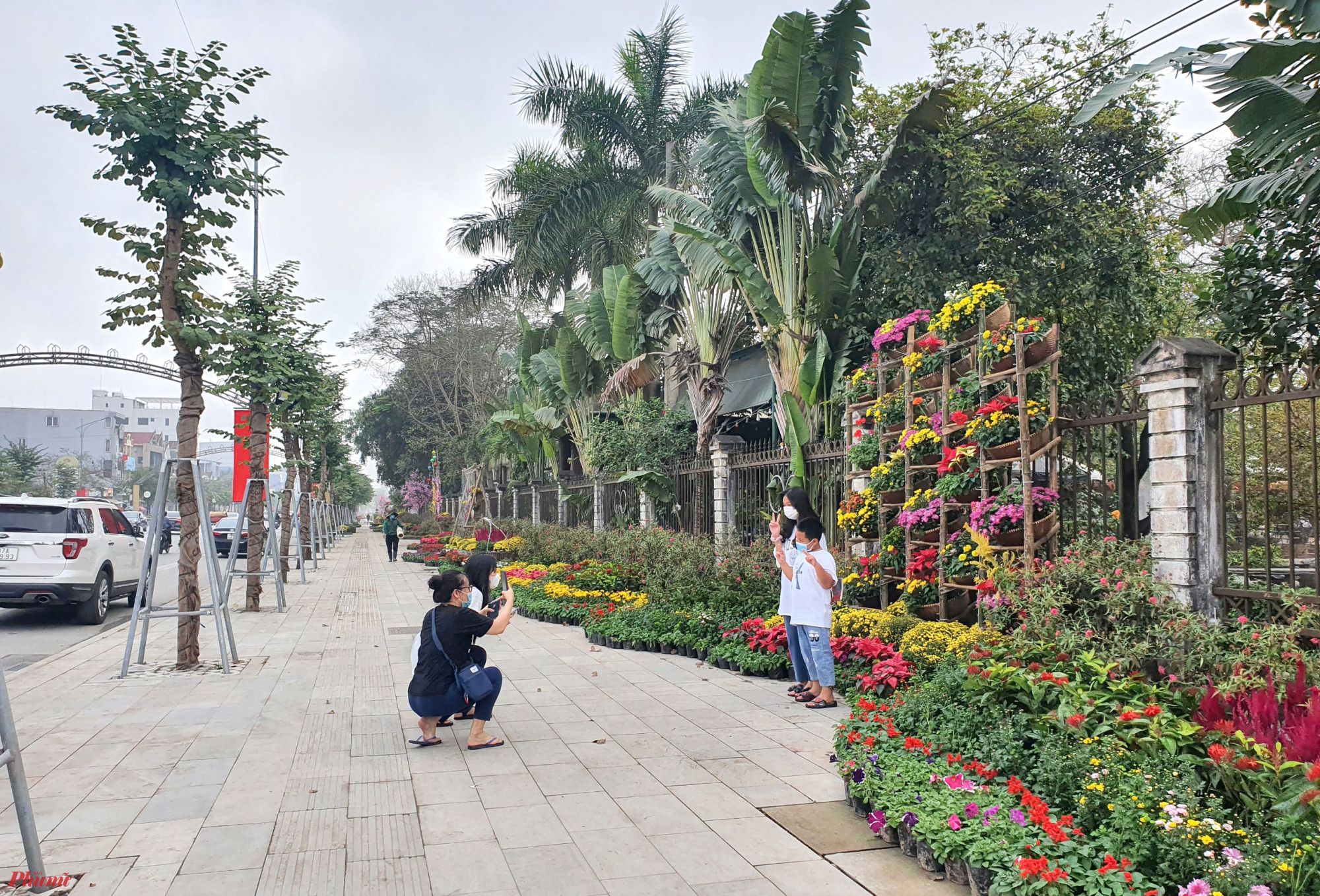 Phố đi bộ đầu tiên của thành phố Vinh được chuẩn bị hai năm qua, với quy mô khoảng 1,5km với 4 tuyến đường liên kết nhau. Đây đều là những tuyến đường trung tâm thành Vinh, có hàng trăm cơ sở kinh doanh ăn uống, thời trang, nghệ thuật, giải trí…