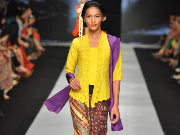 Trang phục truyền thống kebaya thường xuất hiện trong Ngày của Mẹ ở Indonesia - Ảnh: factsofindonesia