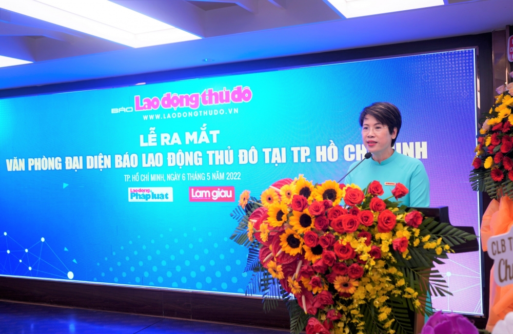 Tổng Biên tập báo Lao động Thủ đô Lê Thị Bích Ngọc phát biểu tại Lễ ra mắt