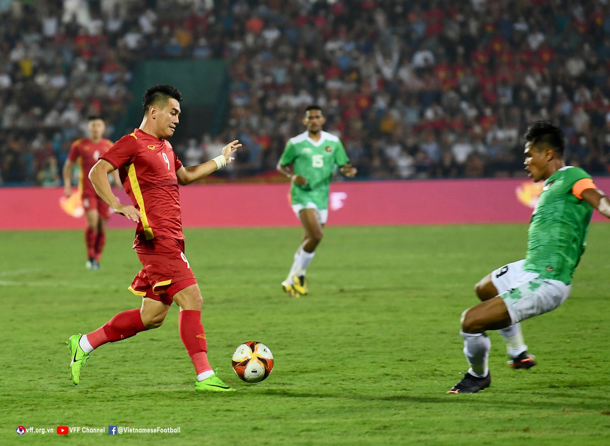 Tiến Linh thể hiện vai trò tiền đạo số 1 của tuyển Việt Nam thời điểm hiện tại với bàn thắng mở tỉ số - Ảnh VFF