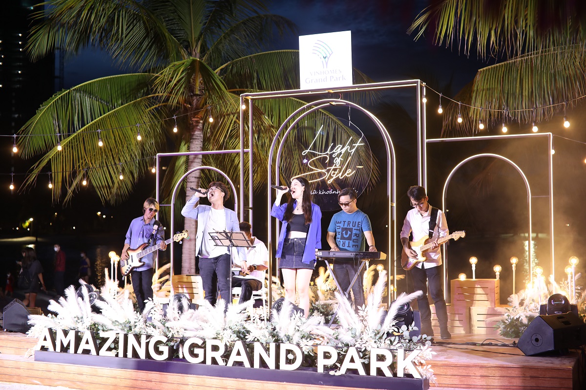 “Bữa tiệc” cuối tuần của các cư dân Vinhomes Grand Park càng thêm lãng mạn với những màn trình diễn ấn tượng cùng giai điệu ngọt ngào - Ảnh: Vingroup