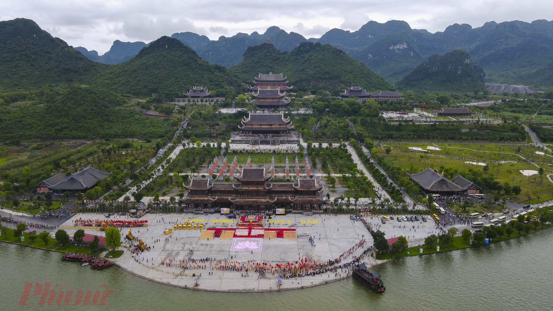 Đại lễ Phật đản năm nay sẽ được tổ chức tại Tam Quan Nội, với một không gian rộng lớn, nhìn ra hồ Tam Chúc…