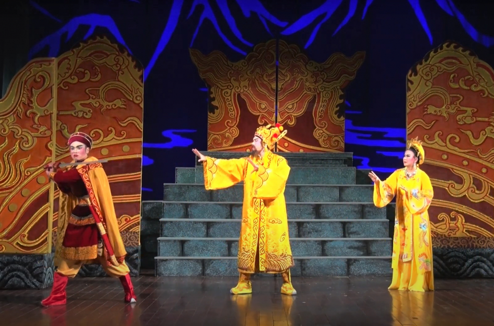 Vở Làm vua - chuyện ngoài chính sử của Nhà hát Tuồng Việt Nam