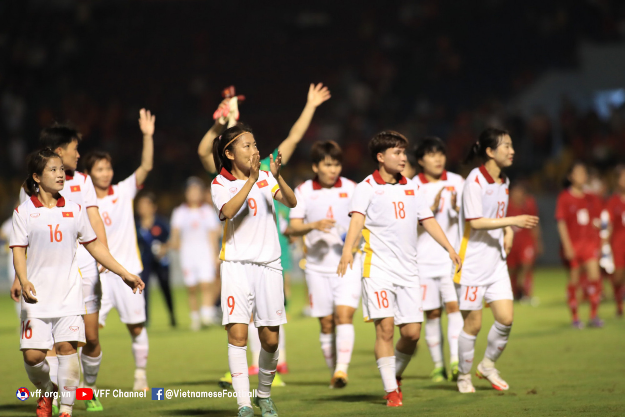 Vượt qua hai trận đấu bảng, tuyển nữ Việt Nam bước vào bán kết SEA Games 31 với ngôi đầu bảng. Đối thủ bán kết của các cô gái Việt Nam là Myanmar.