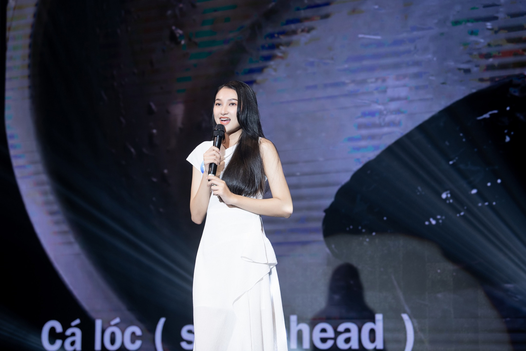 Tại Hoa hậu Thế giới Việt Nam, thí sinh sẽ thi thử thách đối đầu để trả lời, thể hiện quan điểm