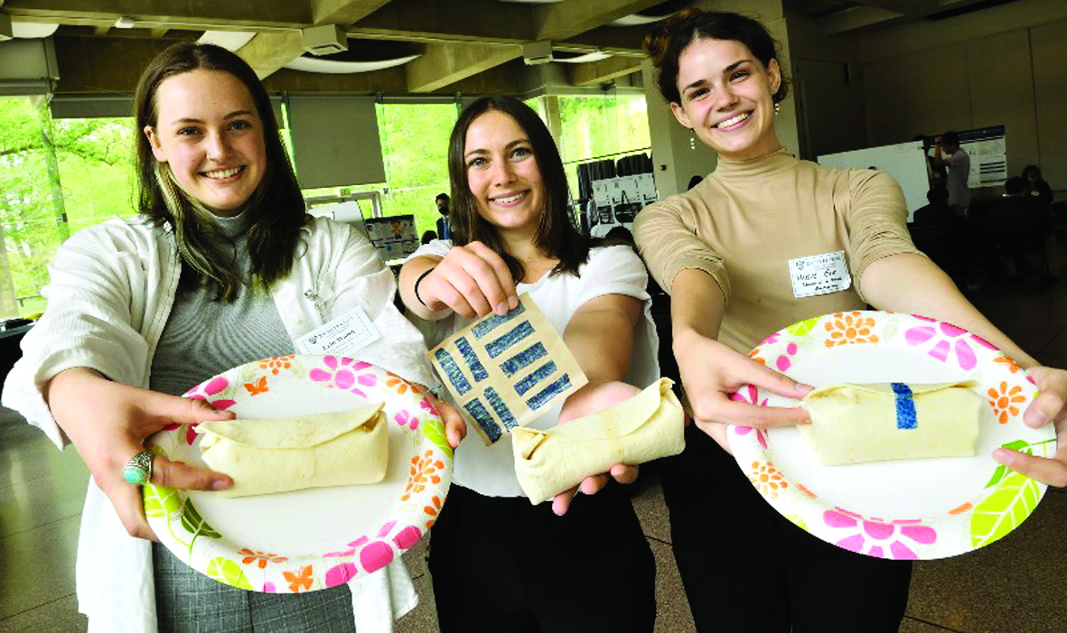 Một nhóm sinh viên Trường Kỹ thuật Whiting vừa tạo ra loại băng keo dùng cho thực phẩm - Ảnh: GNN