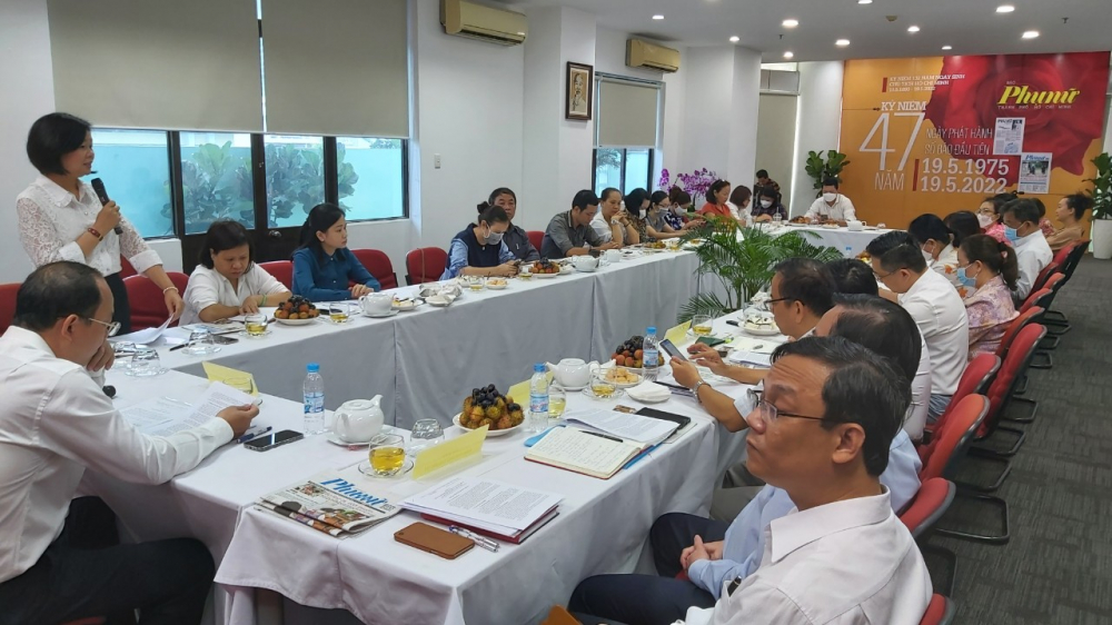 Buổi làm việc của Thành ủy TPHCM với Báo Phụ Nữ TPHCM diễn ra trong không khí thân tình, cởi mở - Ảnh: Phùng Huy.