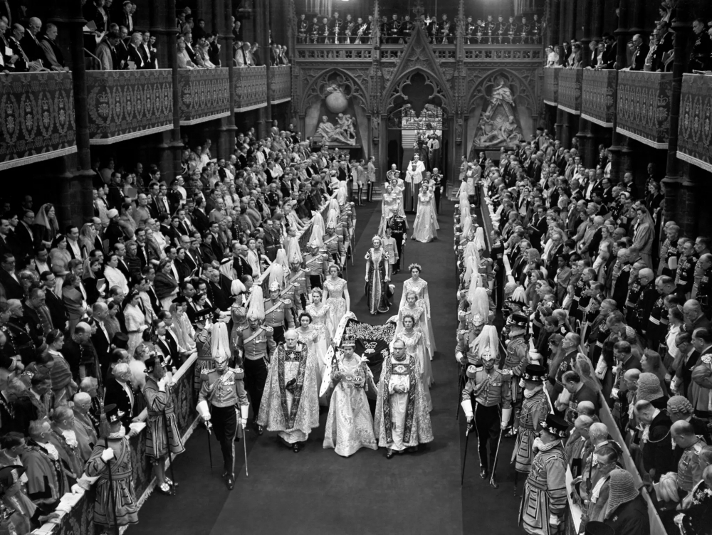 Khi thừa kế ngai vàng vào năm 1952, Nữ hoàng mới 25 tuổi