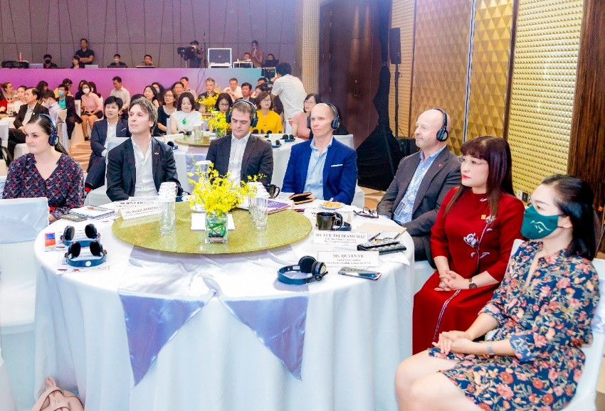 Diễn đàn Các nhà lãnh đạo doanh nghiệp 2022 có sự tham gia của các diễn giả đại diện tổ chức quốc tế, hiệp hội và doanh nghiệp hàng đầu tại Việt Nam -  Ảnh: PK