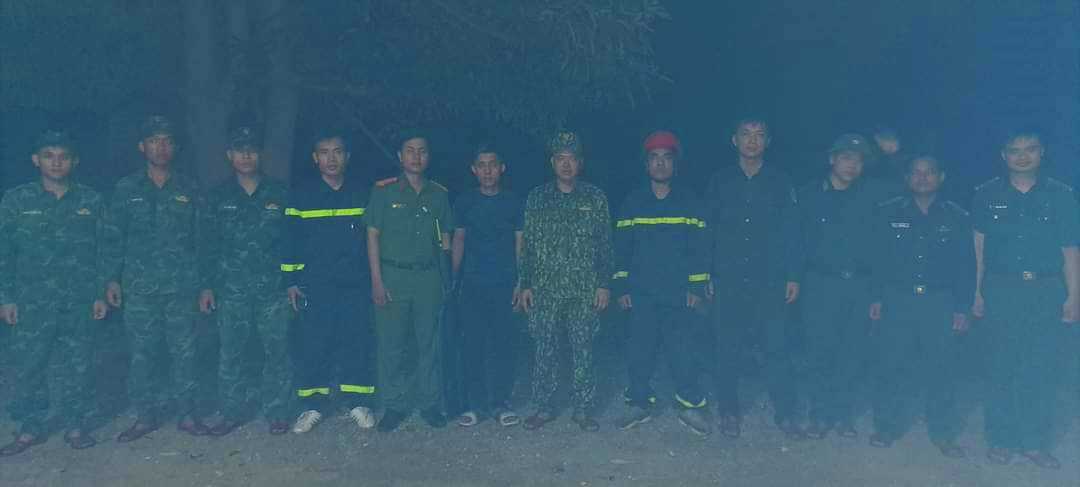 Đến gần 3h sáng 3/6, lực lượng cứu hộ đã tìm thấy em Võ Tấn Tài 