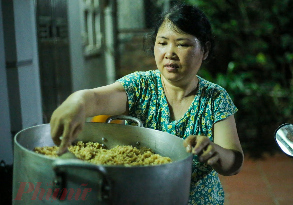 Hiện nay, làng nghề nấu xôi Phú Thượng có khoảng hơn 500 hộ làm nghề truyền thống này, con số đó thay đổi theo thời gian. Tất cả các hộ dân ở đây đều đã nấu xôi bằng bếp điện, thế nên lượng xôi của mỗi nhà đều tăng hơn rất nhiều so với những năm làm nghề truyền thống, nấu bằng củi.