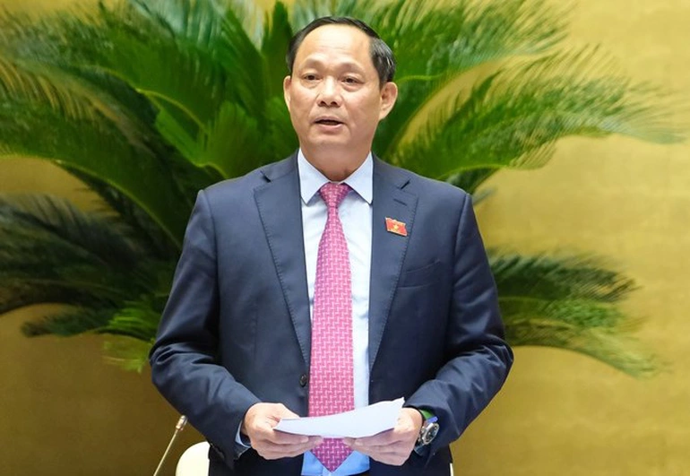 Phó chủ tịch Quốc hội Trần Quang Phương
