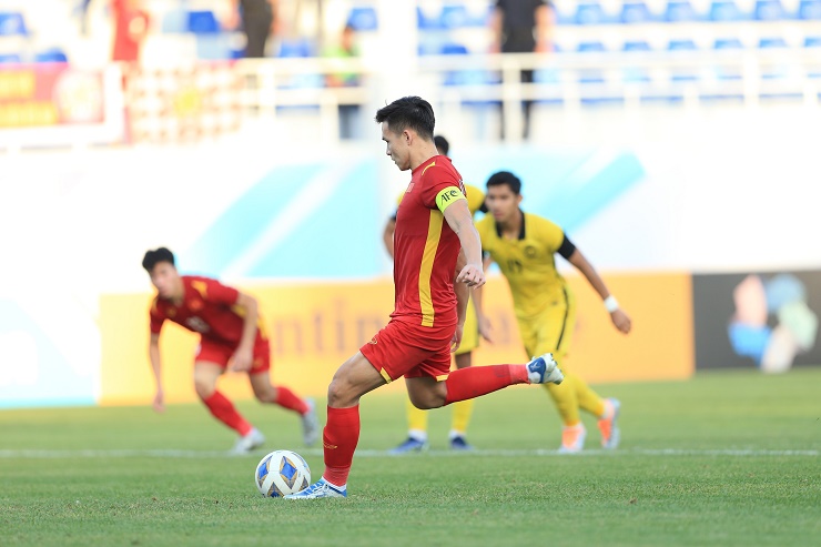 Đội trưởng Bùi Hoàng Việt Anh cũng đã có được bàn thắng đầu tiên ở vòng chung kết U23 châu Á 2022