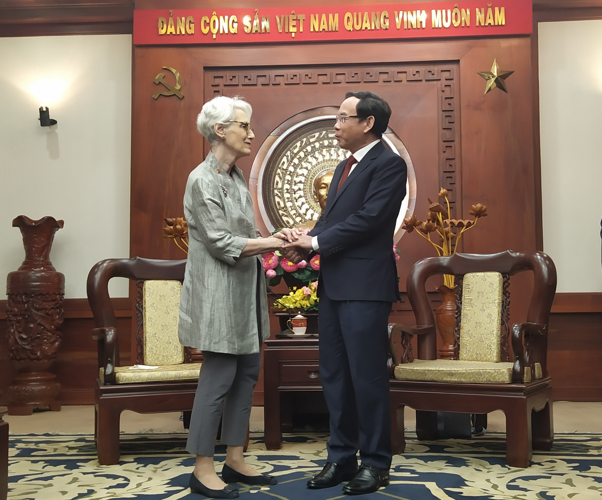 Thứ trưởng Ngoại giao Mỹ Wendy Sherman bày tỏ niềm vui và biết ơn về  sự hợp tác hỗ trợ lẫn nhau giữa Mỹ và Việt Nam trong thời điểm đại dịch COVID-19 