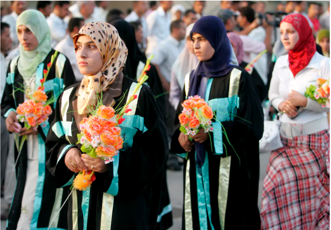 Vẫn có những ý kiến cho rằng, mô hình đại học dành riêng cho phụ nữ càng khiến cho tình trạng bất bình đẵng giới trở nên nặng nề hơn - Ảnh:  Alaa Al-Shemaree/EPA