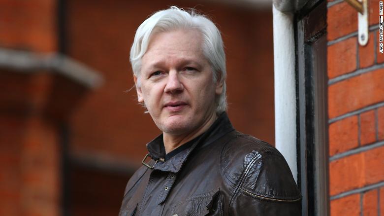 Người sáng lập WikiLeaks, Julian Assange, bị truy nã ở Mỹ với 18 tội danh