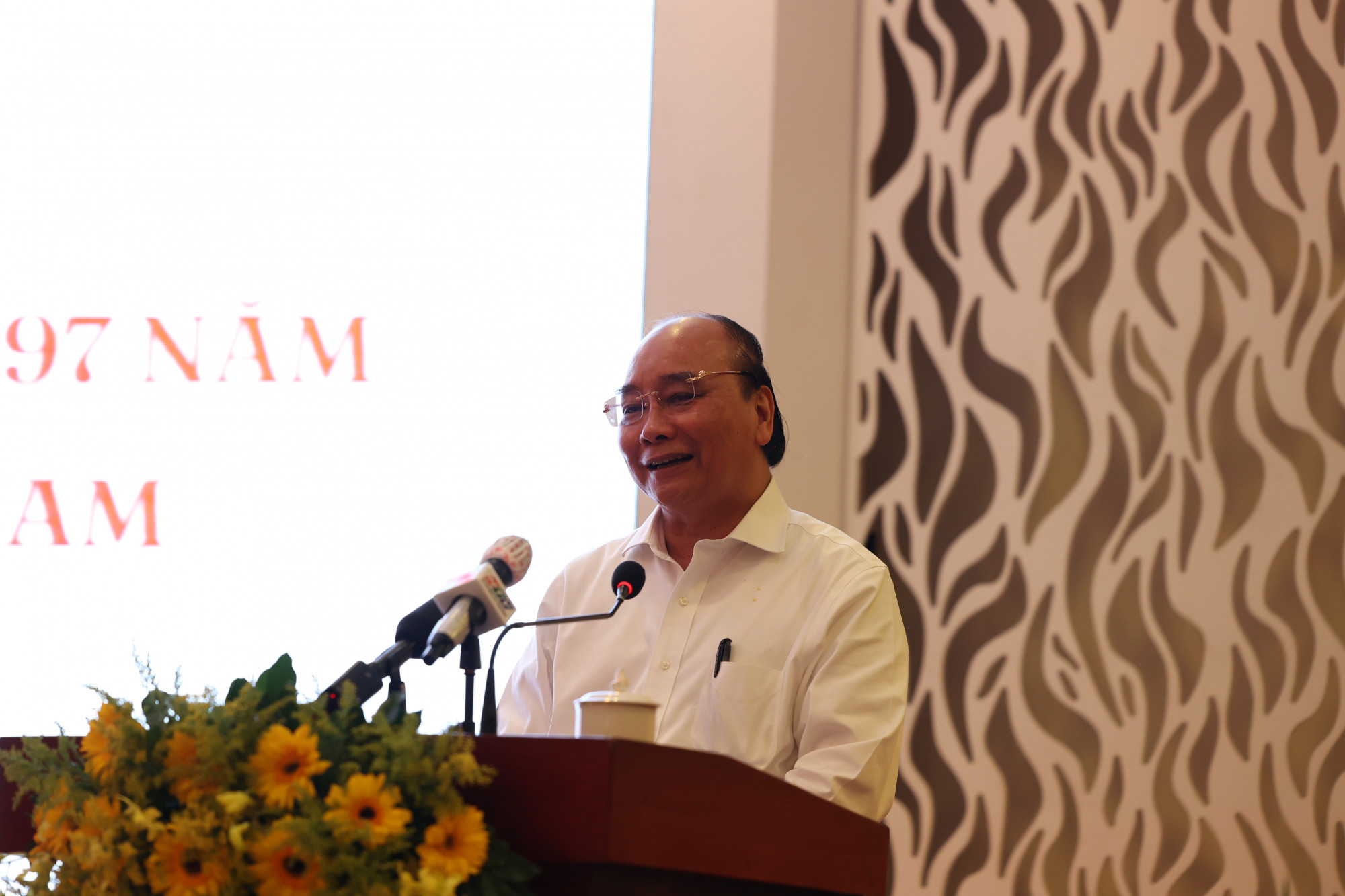 Chủ tịch nước Nguyễn Xuân Phúc phát biểu tại cuộc gặp mặt