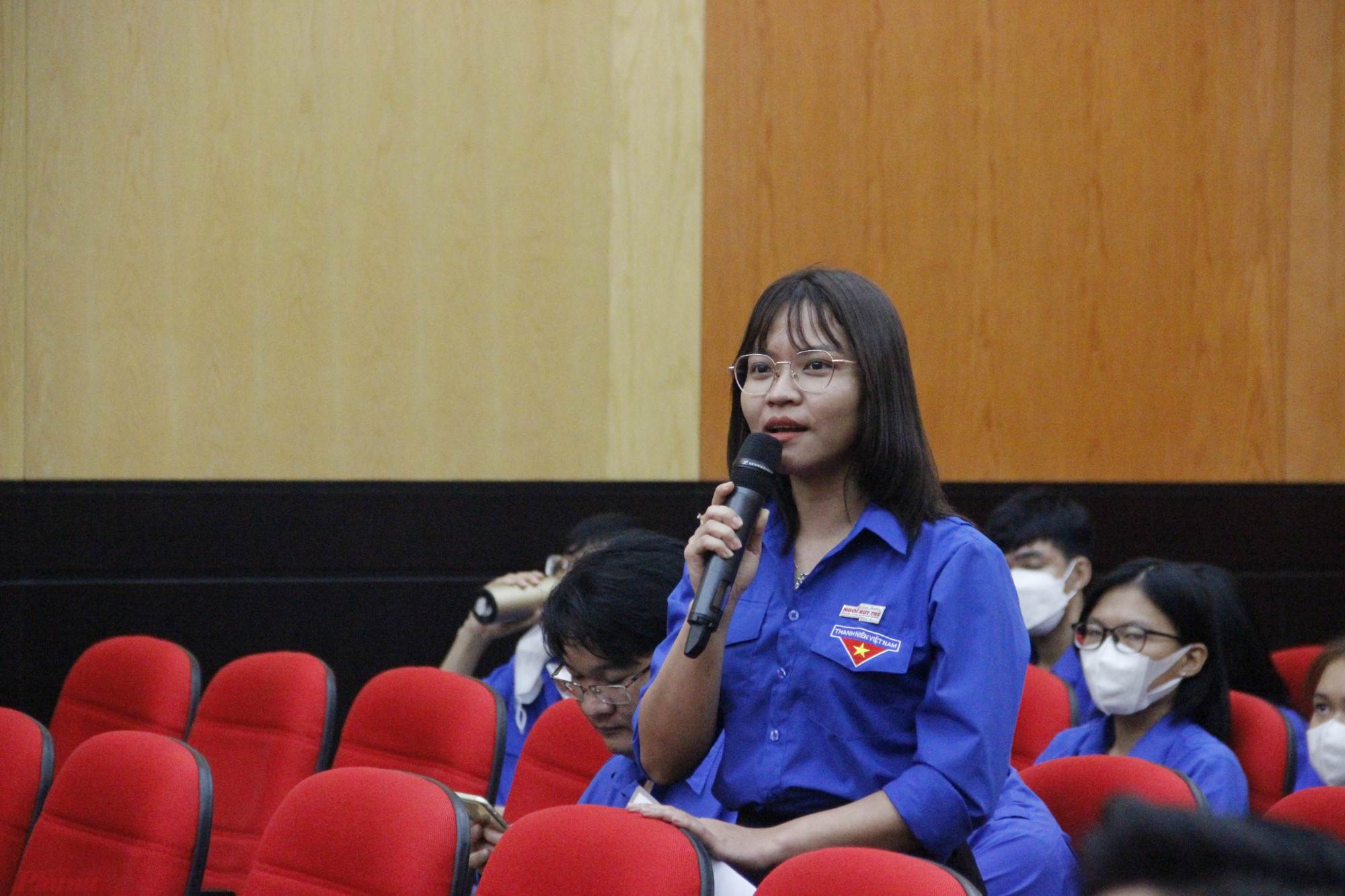 Phóng viên trẻ Hà Diễm (Đài tiếng nói Nhân dân TPPHCM) kể chuyện tác nghiệp trong đại dịch COVID-19.