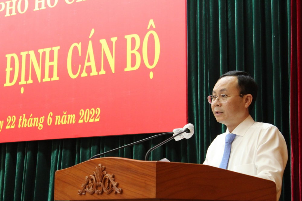 Tân Phó bí thư Thành ủy TPHCM Nguyễn Văn Hiếu phát biểu nhận nhiệm vụ.