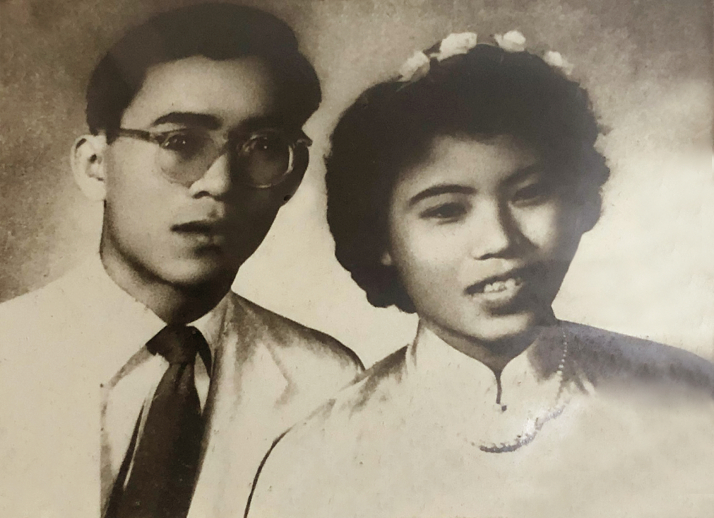 Vợ chồng phó giáo sư - tiến sĩ Huỳnh Lứa - chuyên gia tâm lý Hồ Thị Tuyết Mai khi mới cưới, năm 1962