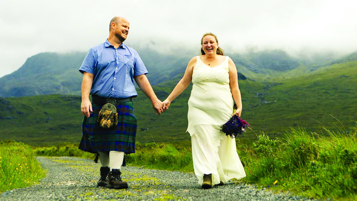 Những khoảnh khắc tuyệt vời của cặp đôi ở đảo Skye - ẢNH: BBC