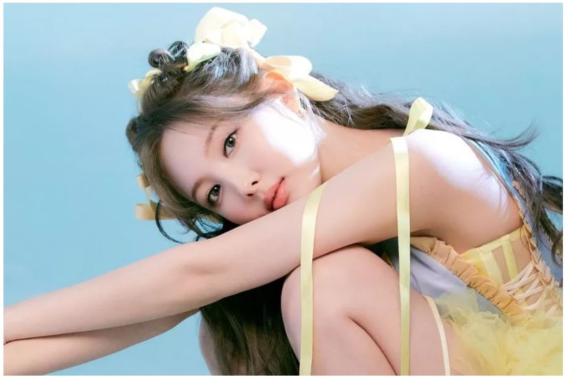 Nayeon (Twice) lập thành tích khủng với mini album đầu tay.