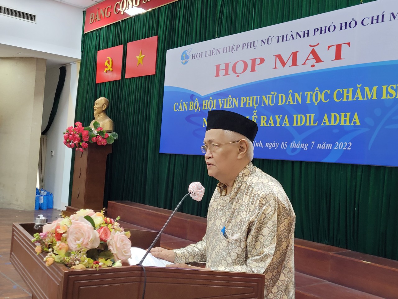 Ông Mach Dares Samael – Phó Trưởng Ban thường trực Ban đại diện Cộng đồng Hồi giáo TP.HCM phát biểu tại sự kiện 