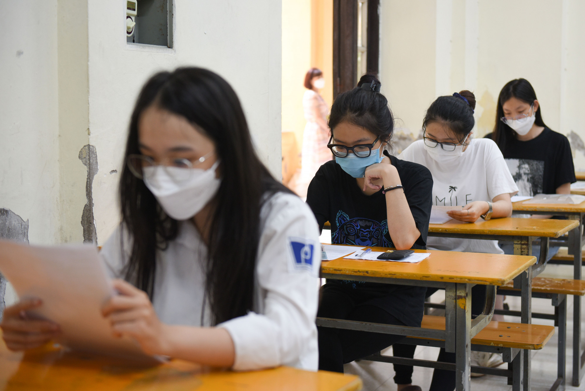 Trong chiều ngày hôm nay gần 600 thí sinh tại điểm thi trường THPT Phan Đình Phùng đã hoàn tất các thủ tục dự thi.
