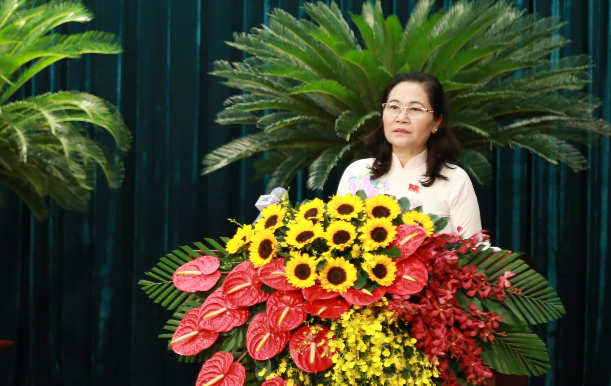 Chủ tịch HĐND TPHCM Nguyễn Thị Lệ phát biểu bế mạc kỳ họp. Ảnh: Quốc Ngọc