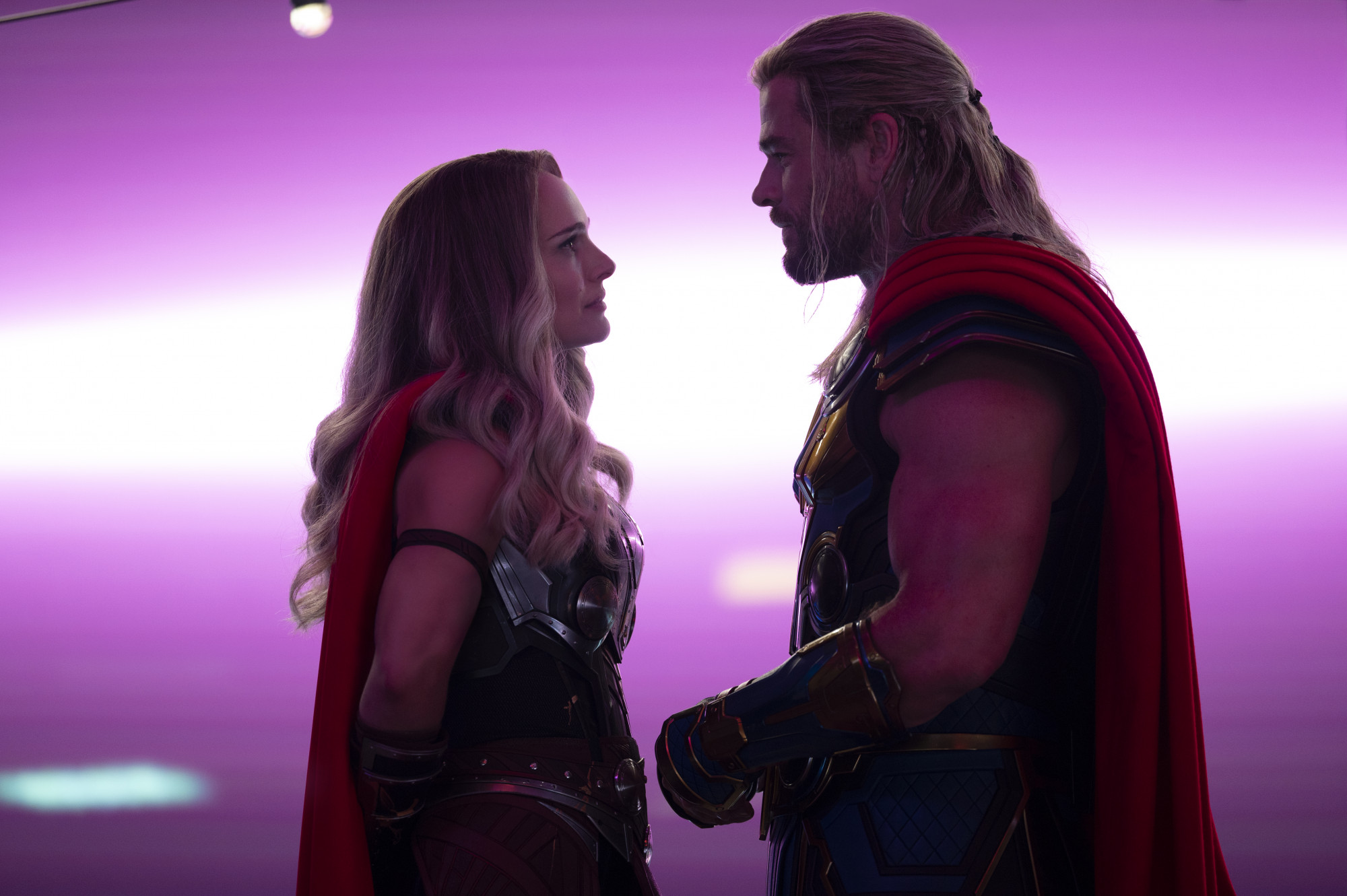 Thor gặp lại người tình cũ Jane Foster (Natalie Portman đóng)
