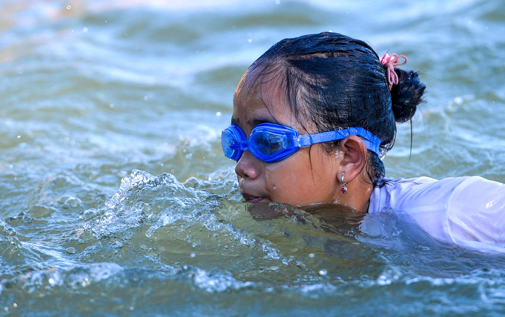 Sau 10-15 buổi học, phần lớn các em đều có thể tự tin và bơi thành thạo dưới nước