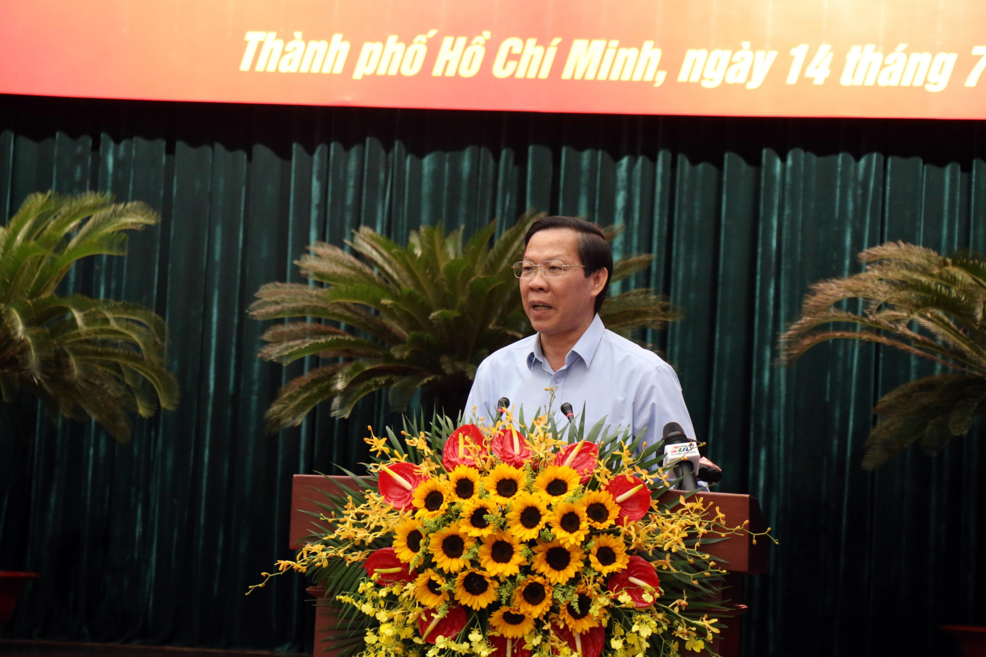 Chủ tịch UBND TPHCM Phan Văn Mãi cho biết ôn xúc động, trân trọng tấm lòng của người dân hy sinh hiến đất vì lợi ích chung