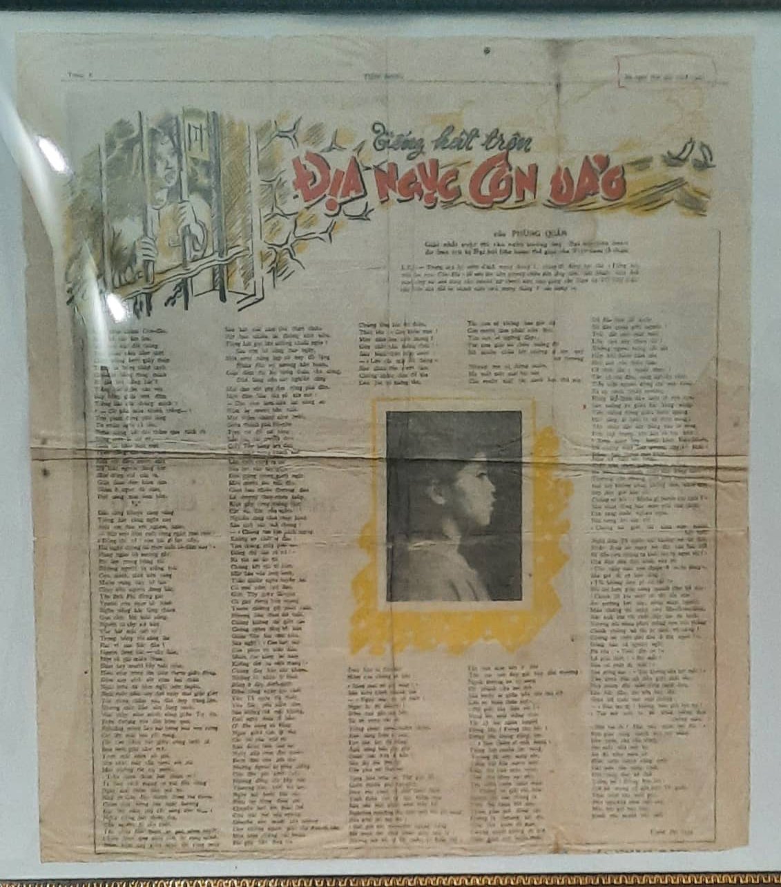 Bản gốc bài thơ được in màu trên báo Tiền Phong, 1955. Ảnh: nhà thơ Lê Minh Quốc