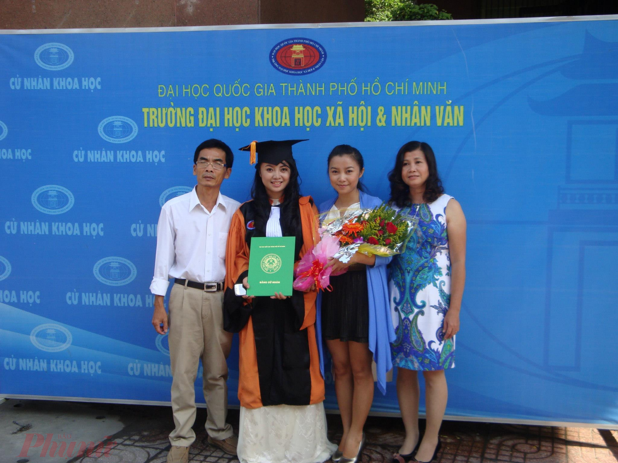 Xuân Quỳnh trong lễ tốt nghiệp cử nhân ngành CTXH năm 2012 - Ảnh: NVCC