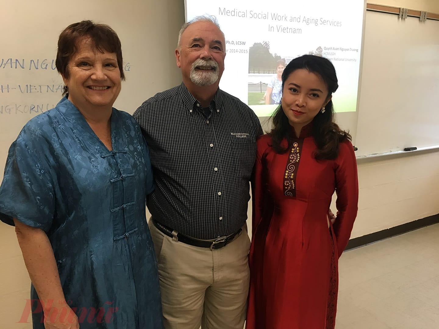 Xuân Quỳnh tham gia hoạt động chuyên môn cùng các giáo sư tại Mỹ - Ảnh: NVCC