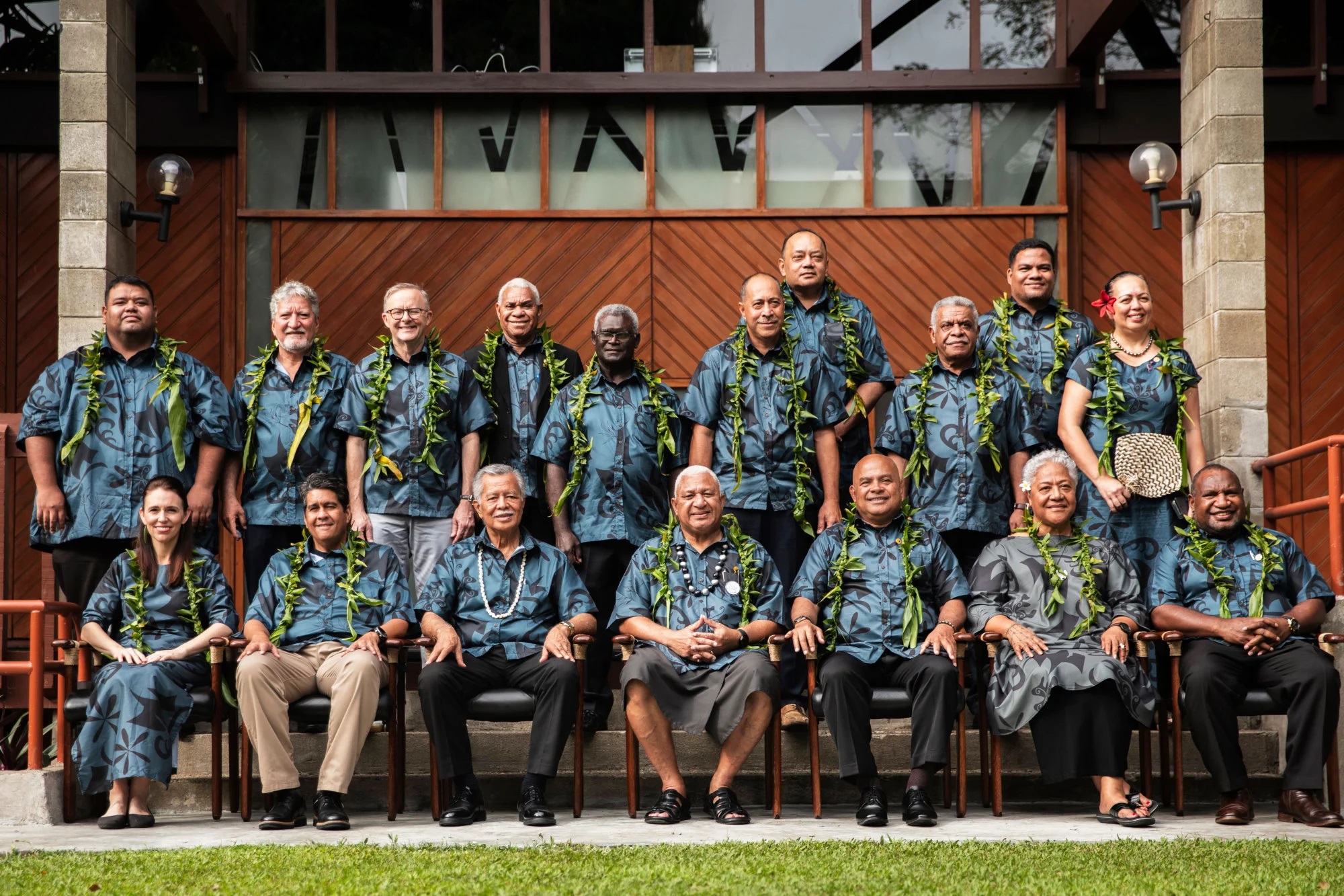 Các nhà lãnh đạo Thái Bình Dương chụp ảnh nhóm hôm 14/7 tại hội nghị thượng đỉnh các nhà lãnh đạo Diễn đàn Quốc đảo Thái Bình Dương ở Fiji. (Ảnh: AP)
