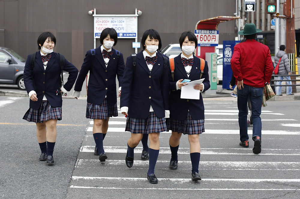 Các trường học tại Nhật Bản thường có những quy định khắt khe về đồng phục và vẻ ngoài của học sinh, nhằm rèn luyện tính kỷ luật và giúp các em tập trung hơn vào việc học