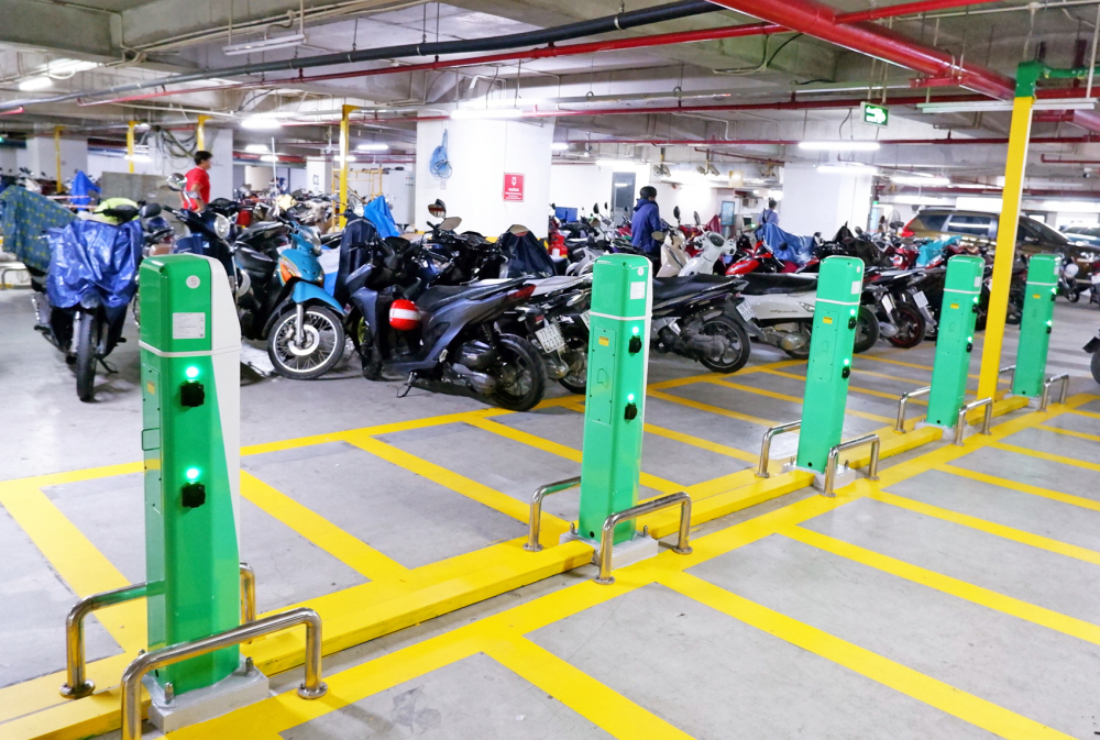 Điểm sạc pin xe máy điện tại trung tâm thương mại Vincom Quang Trung  (Q.Gò Vấp, TP.HCM)