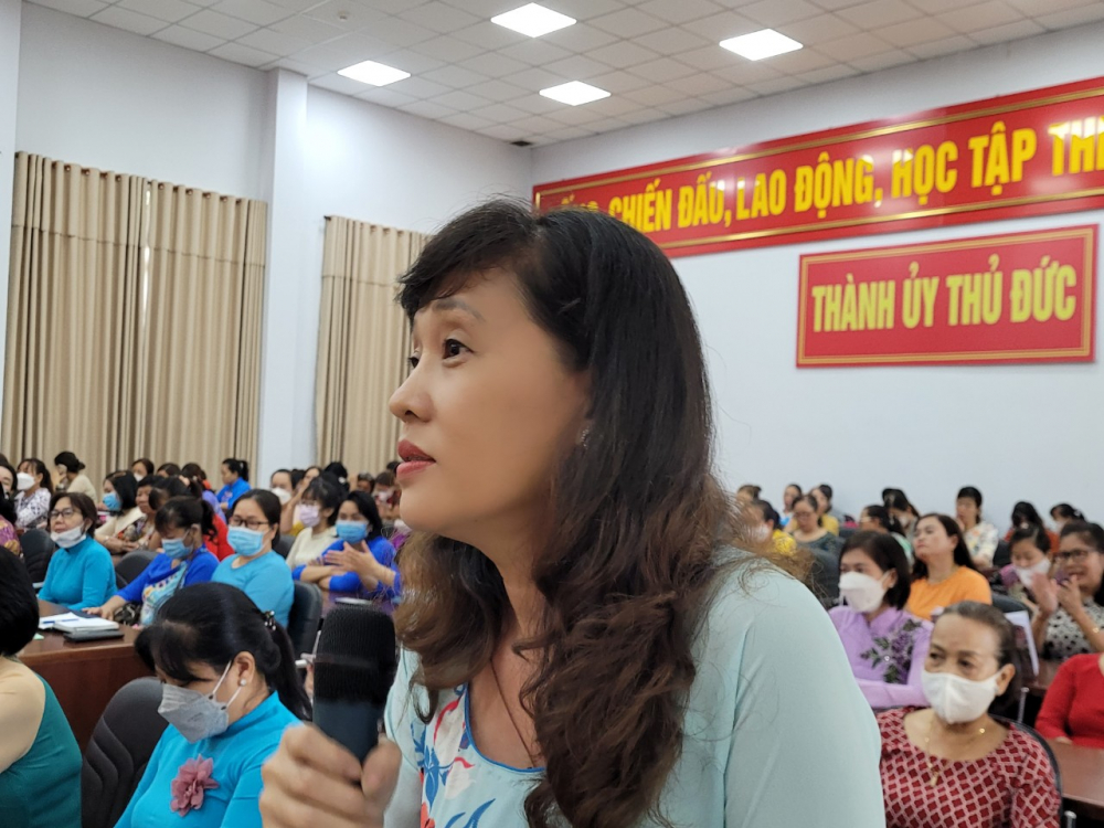 Chị Đinh Thư Ngân Tuyền - Chủ tịch Công đoàn công ty Tài Lộc Shoes - mong muốn có những chính sách tạo điều kiện ổn định cuộc sống công nhân