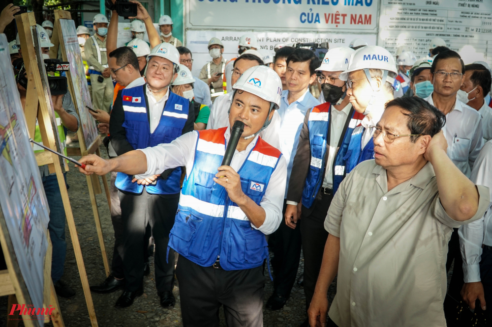 Thủ tướng Phạm Minh Chính thị sát công trình Metro 1 vào sáng 27/7. TPHCM cũng kiến nghị được bố trí phần vốn ODA còn lại